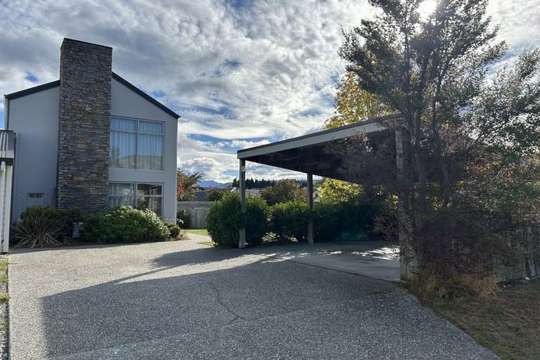Photo of property in 2 Onslow Road, Lake Hayes, Queenstown, 9304