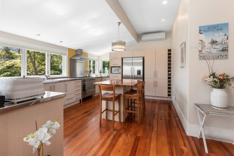 Photo of property in 112 Stanley Avenue, Te Aroha, 3320