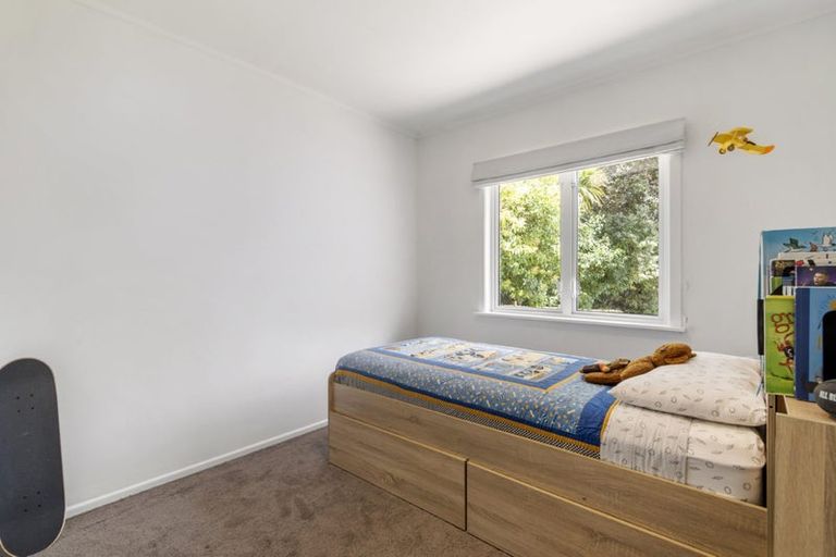 Photo of property in 34 Tiri Tiri Road, Birkdale, Auckland, 0626