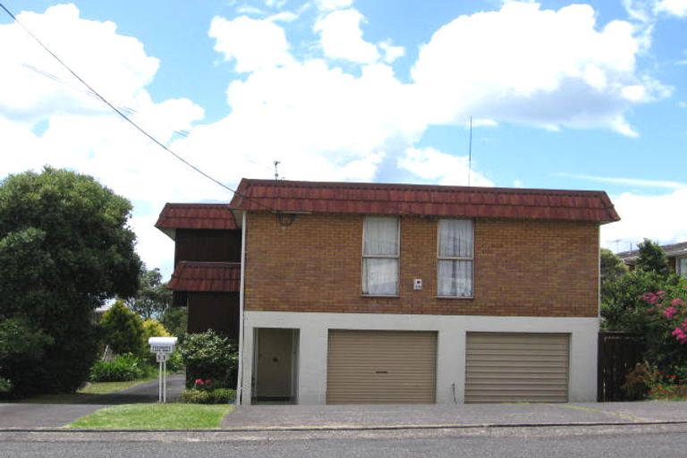 Photo of property in 3/33 Rangitoto Terrace, Milford, Auckland, 0620