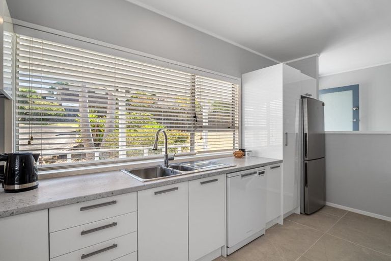 Photo of property in 38 John Downs Drive, Browns Bay, Auckland, 0630