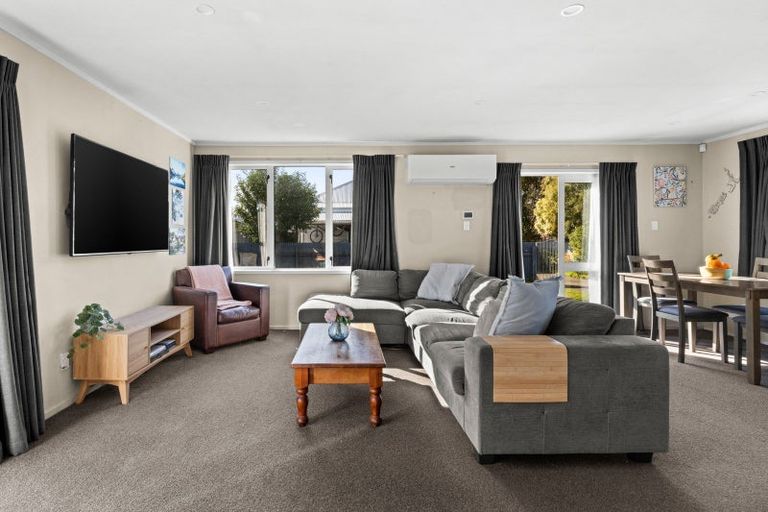 Photo of property in 2/807 Lyell Street, Akina, Hastings, 4122