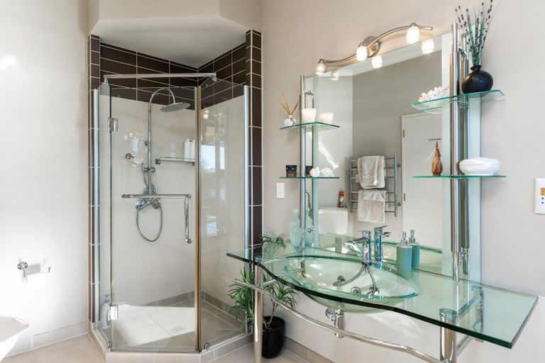 Photo of property in 8 Marina View, Waikawa, Picton, 7281