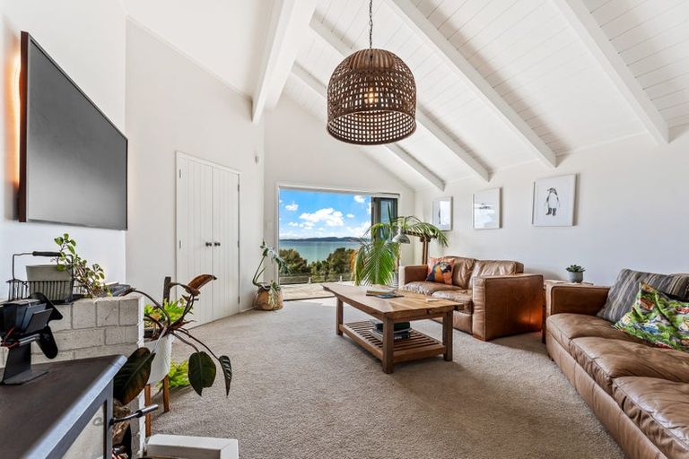 Photo of property in 47 Puriri Place, Sandspit, Warkworth, 0982