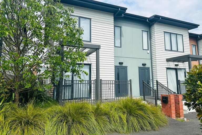 Photo of property in 30 Mahalo Avenue, Wiri, Auckland, 2104