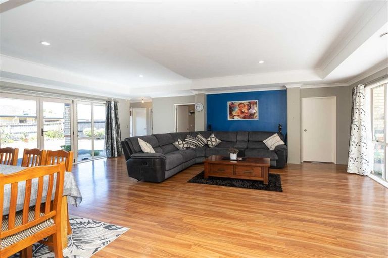 Photo of property in 8 Rochford Court, Hamilton East, Hamilton, 3216