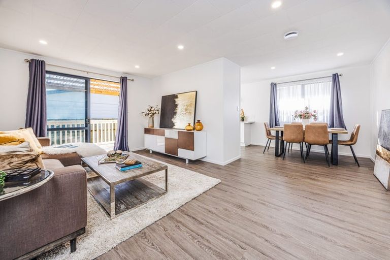 Photo of property in 47a Sutton Crescent, Papakura, 2110