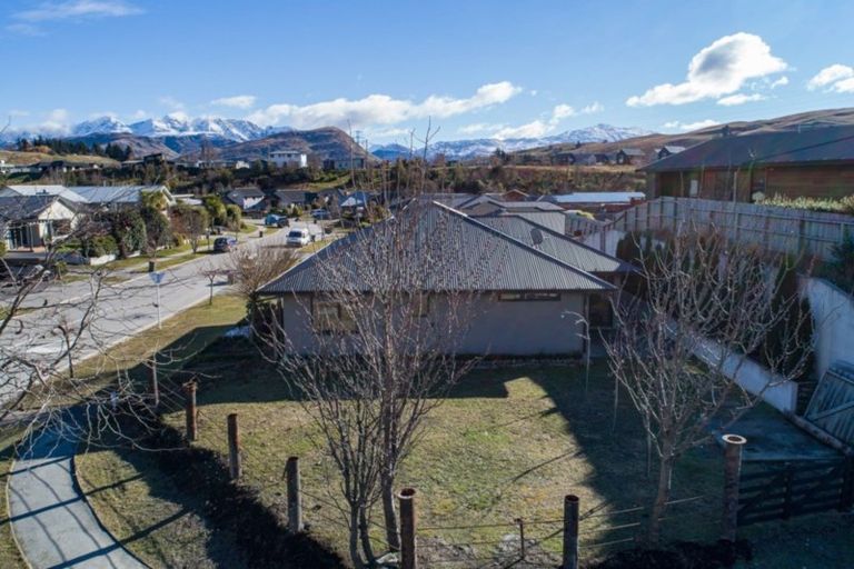 Photo of property in 2 Quill Street, Lake Hayes, Queenstown, 9304