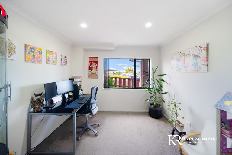 Photo of property in 5 Kereru Rise, Papakura, 2110