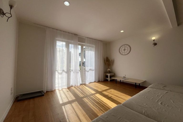 Photo of property in 17 Collingwood Road, Waiuku, 2123