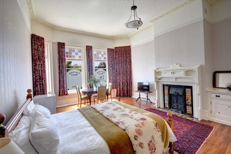 Photo of property in Claremont House, 24 Melrose Street, Roslyn, Dunedin, 9010