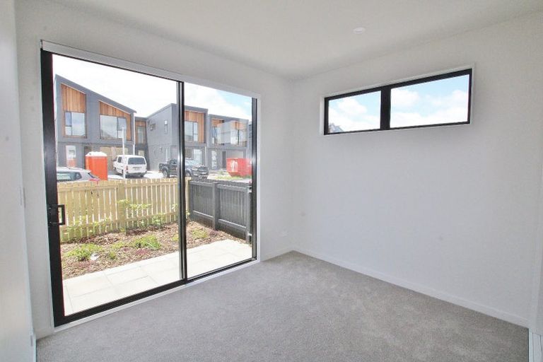 Photo of property in 10 Porowha Road, Westgate, Auckland, 0814