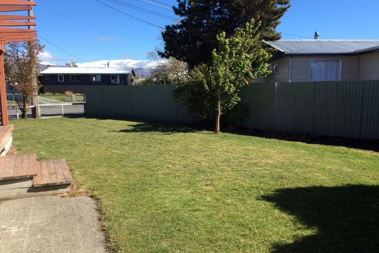 Photo of property in 15 Simons Street, Twizel, 7901