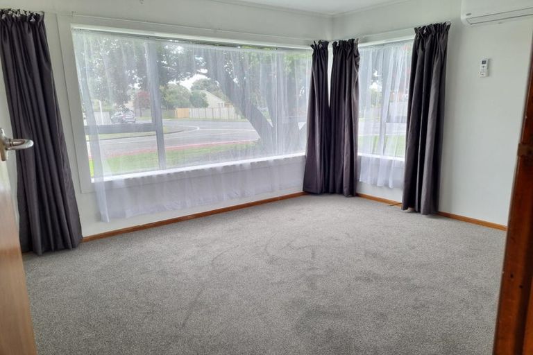 Photo of property in 1 Mana Avenue, Titahi Bay, Porirua, 5022