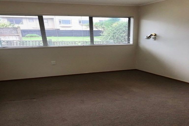 Photo of property in 2/126 Bucklands Beach Road, Bucklands Beach, Auckland, 2012