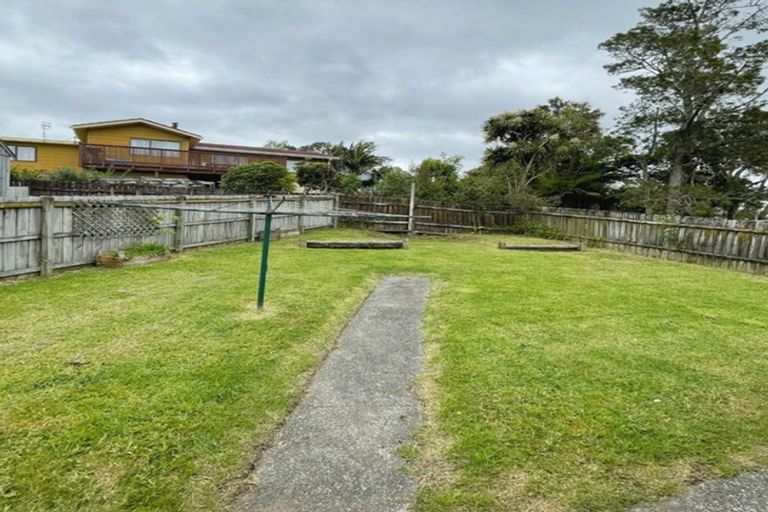 Photo of property in 25 Virgo Place, Glen Eden, Auckland, 0602