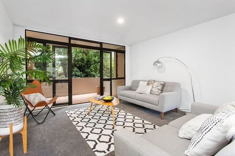 Photo of property in 3/21 Hewitts Road, Merivale, Christchurch, 8014