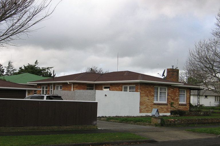 Photo of property in 49 Churchill Avenue, Hokowhitu, Palmerston North, 4410