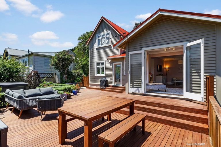 Photo of property in 12 Weld Street, Wadestown, Wellington, 6012