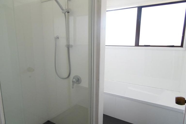 Photo of property in 1/14 Penion Drive, Flat Bush, Auckland, 2023