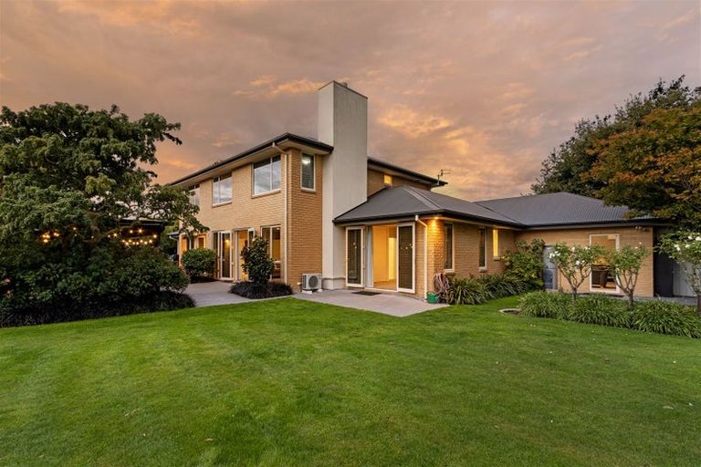 Photo of property in 14 Roderick Alleyn Lane, Papanui, Christchurch, 8052