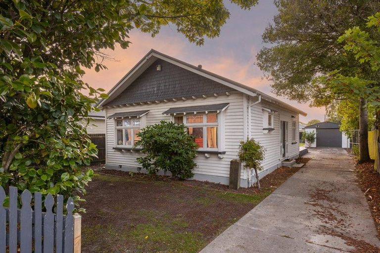 Photo of property in 19 North Parade, Richmond, Christchurch, 8013