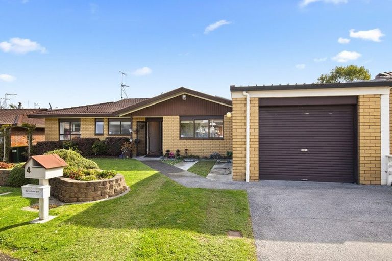 Photo of property in 4 Brynbela Court, Papakura, 2110