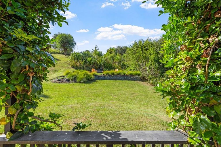 Photo of property in 51 Buckleton Road, Tawharanui Peninsula, Matakana, 0986