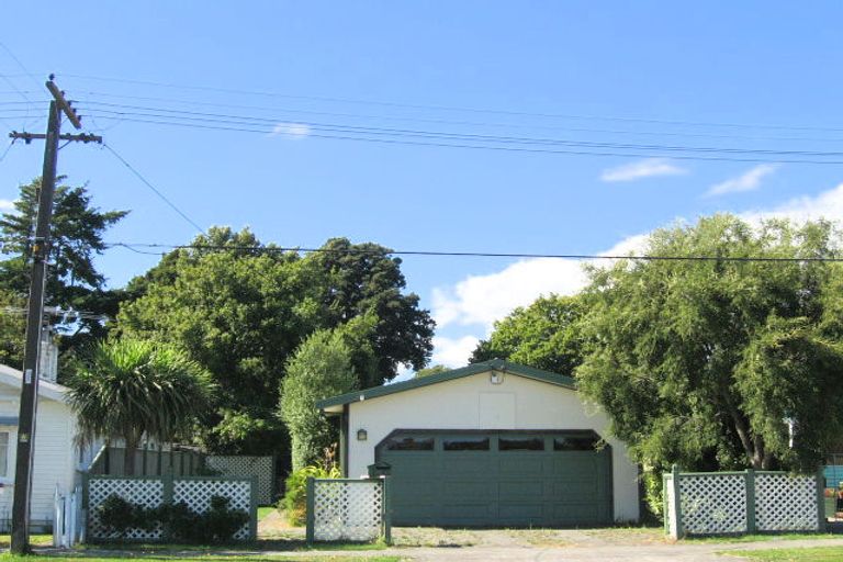 Photo of property in 15 Murray Street, Wallaceville, Upper Hutt, 5018