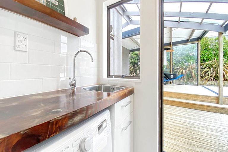 Photo of property in 2/62 Clayburn Road, Glen Eden, Auckland, 0602