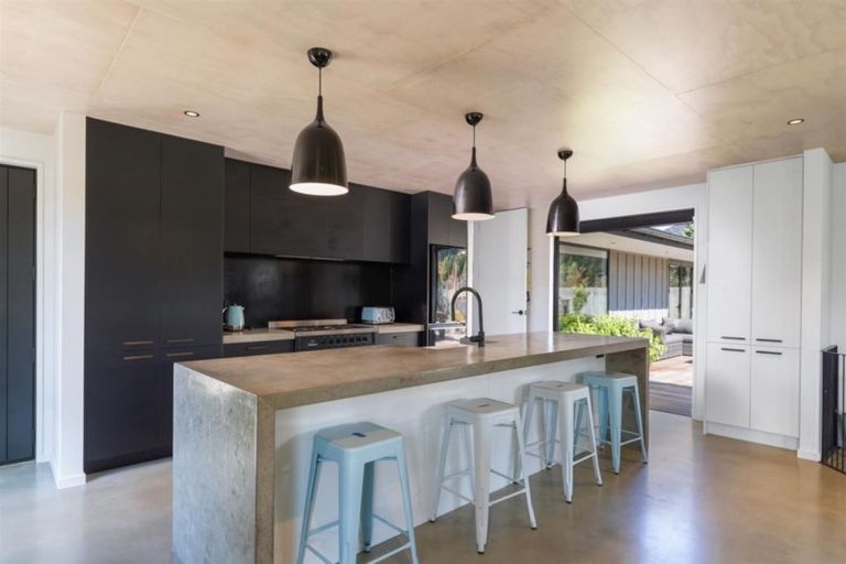 Photo of property in 2 Little Maude Drive, Lake Hawea, Wanaka, 9382