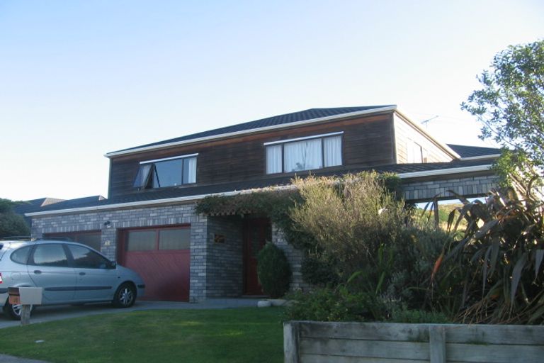 Photo of property in 50 James Cook Drive, Whitby, Porirua, 5024