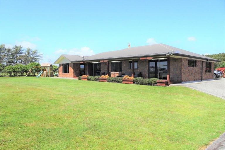 Photo of property in 114 Golf Links Road, Ruatapu, Hokitika, 7883
