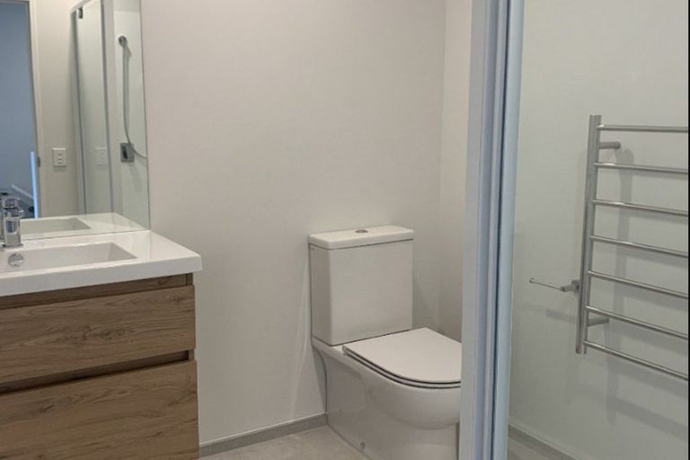 Photo of property in 116b Blenheim Road, Riccarton, Christchurch, 8041