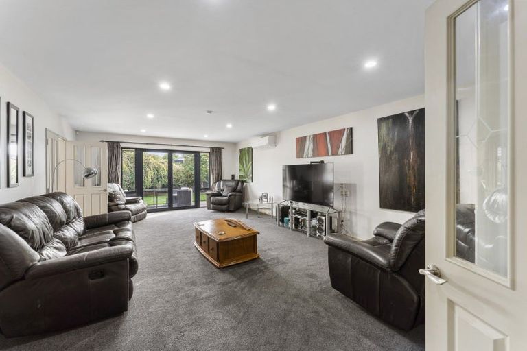 Photo of property in 5 Hideaway Gate, Parklands, Christchurch, 8083