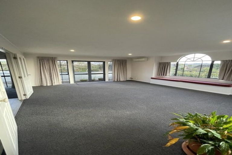 Photo of property in 17 Tokay Place, Huapai, Kumeu, 0810
