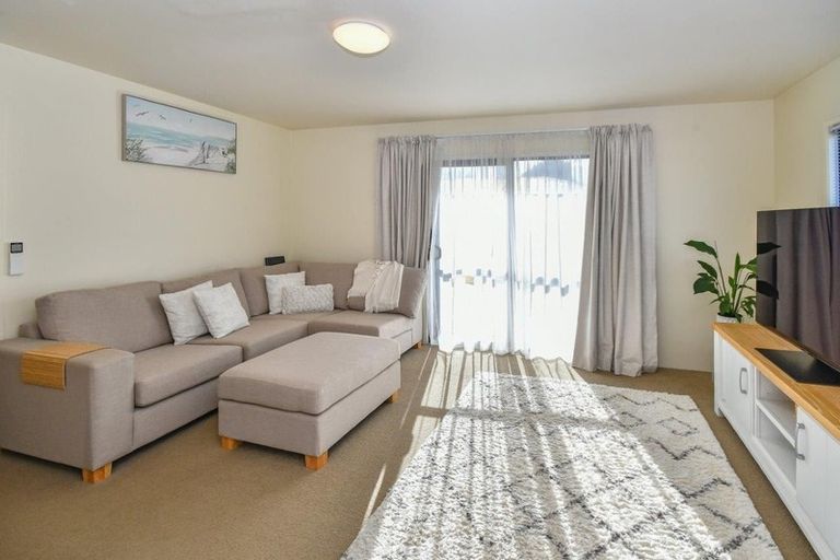 Photo of property in 2/56 Jellicoe Road, Manurewa, Auckland, 2102