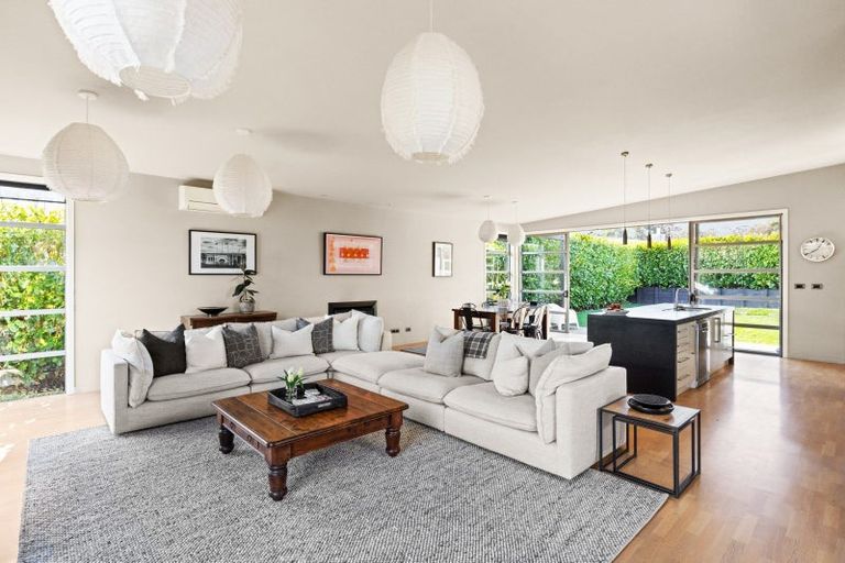 Photo of property in 54 Rochfort Road, Havelock North, 4130