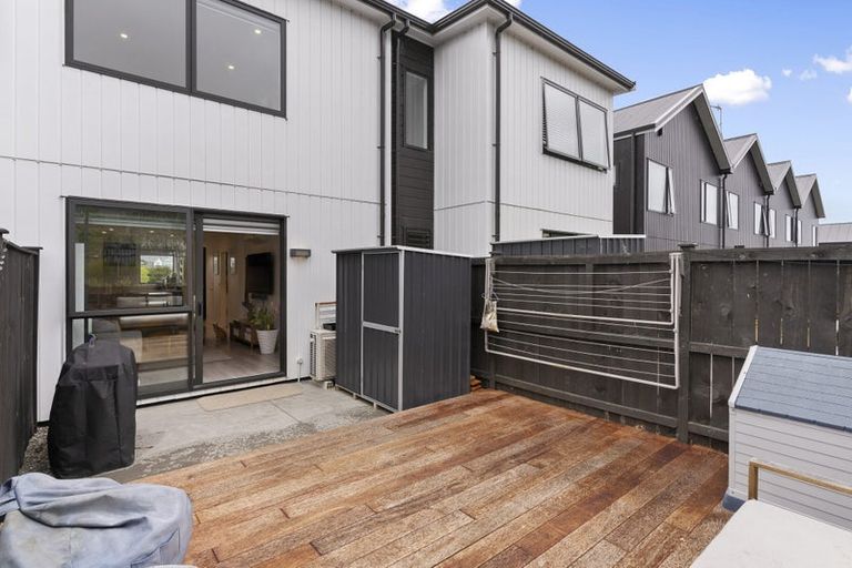 Photo of property in 49 Koura Drive, Red Beach, 0932