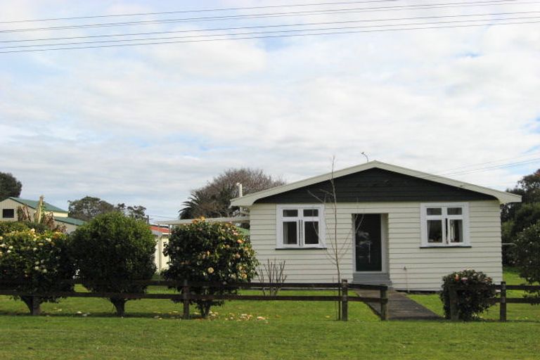 Photo of property in 9 Minnie Street, Shannon, 4821