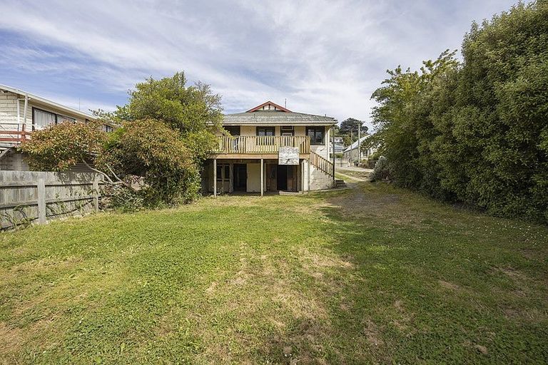 Photo of property in 17 Clyde Street, Oamaru North, Oamaru, 9400