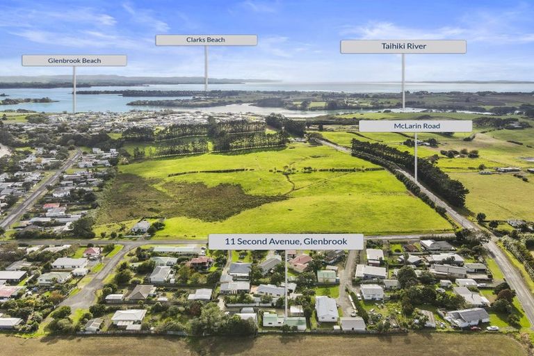 Photo of property in 11 Second Avenue, Glenbrook, Waiuku, 2681