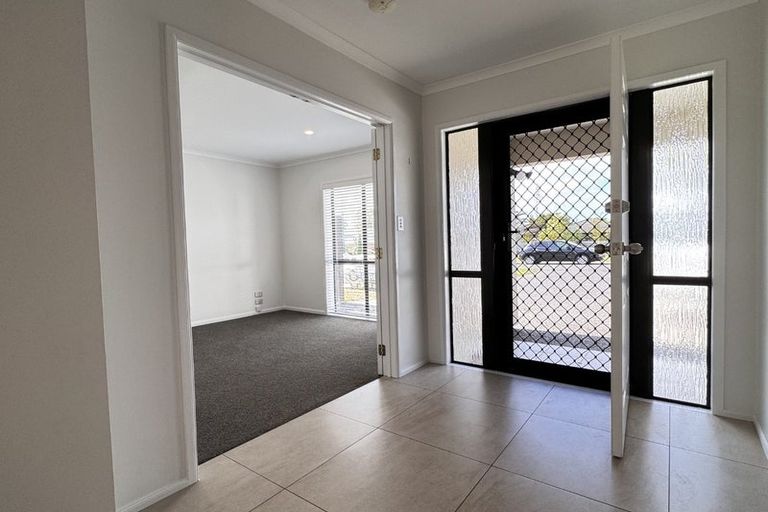 Photo of property in 12 Aclare Place, East Tamaki, Auckland, 2016