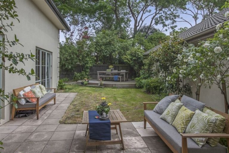 Photo of property in 2c Chislehurst Place, Bryndwr, Christchurch, 8052