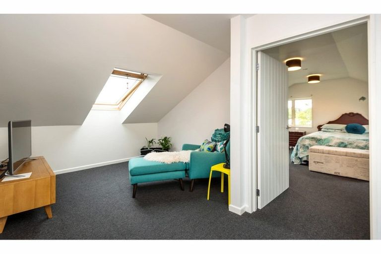 Photo of property in 16 Holiday Drive, Mairehau, Christchurch, 8052