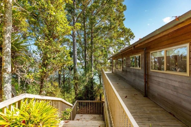 Photo of property in 467 Heatley Road, Whakapirau, Maungaturoto, 0583