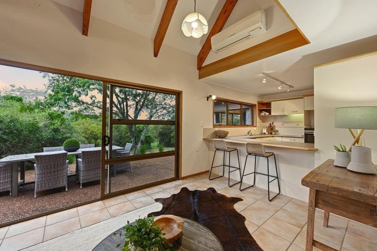 Photo of property in 39 Robinson Road, Whitianga, 3510