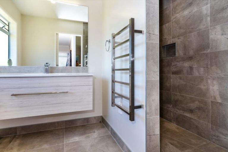 Photo of property in 500 Kinloch Road, Kinloch, Taupo, 3377