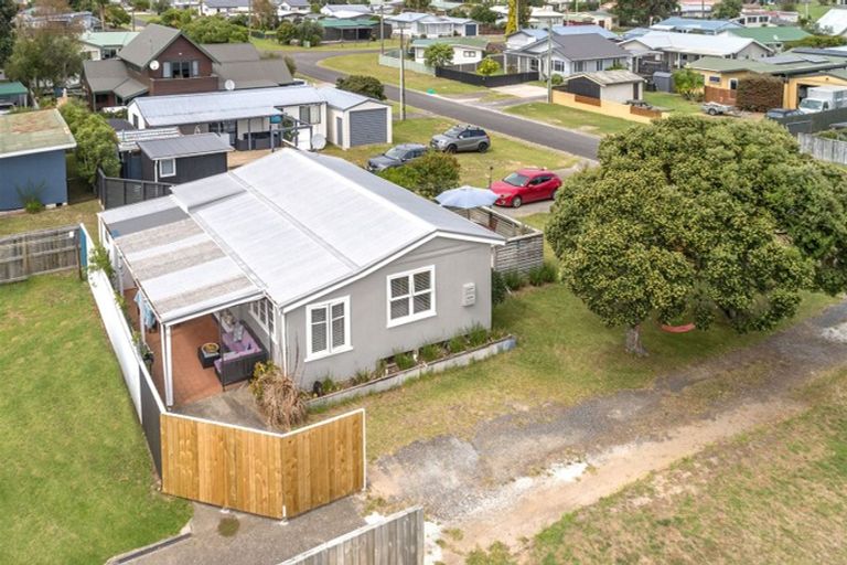 Photo of property in 114a Tui Road, Whangamata, 3620