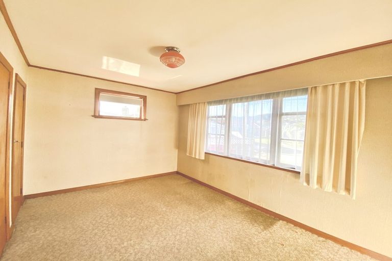 Photo of property in 4 Sullivan Grove, Epuni, Lower Hutt, 5011